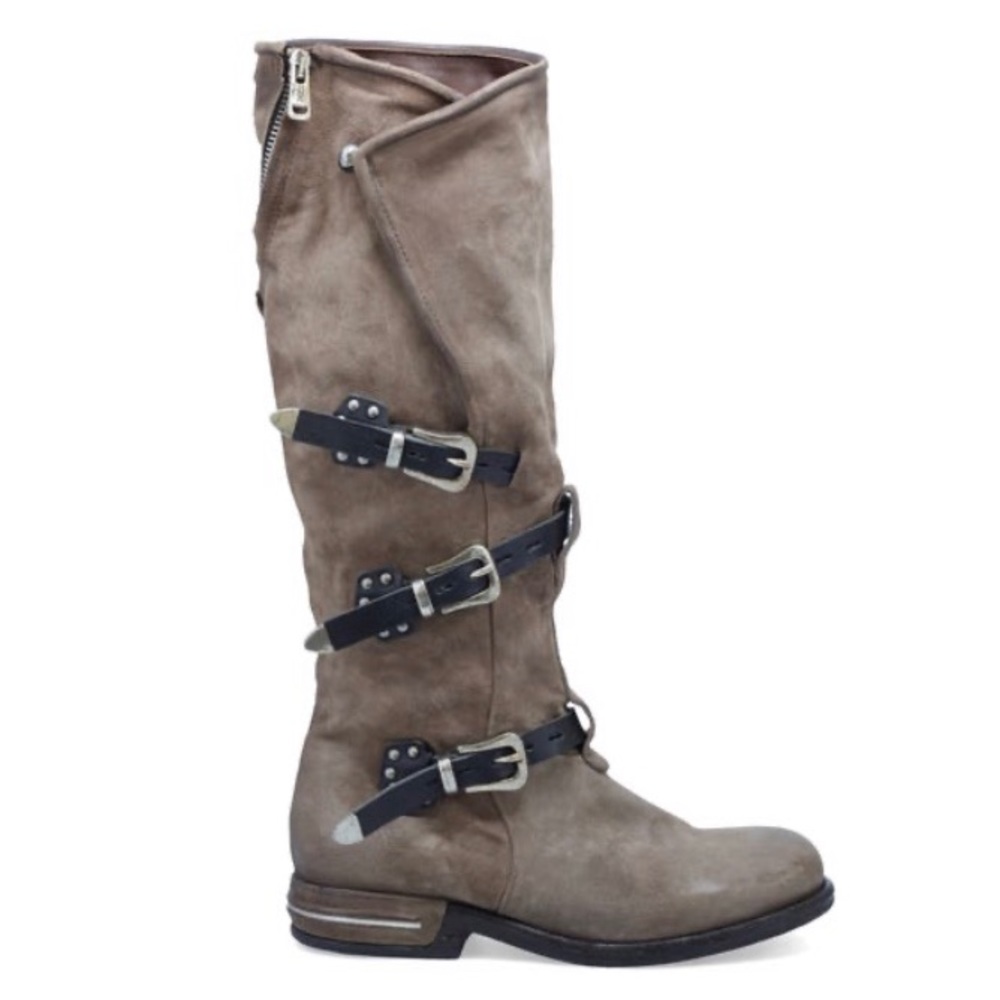 TRIGG boots